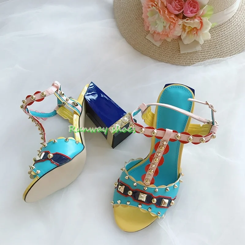 Women'S Shoes Clogs - Strass-parelhakken T-band damessandalen met ronde kop
