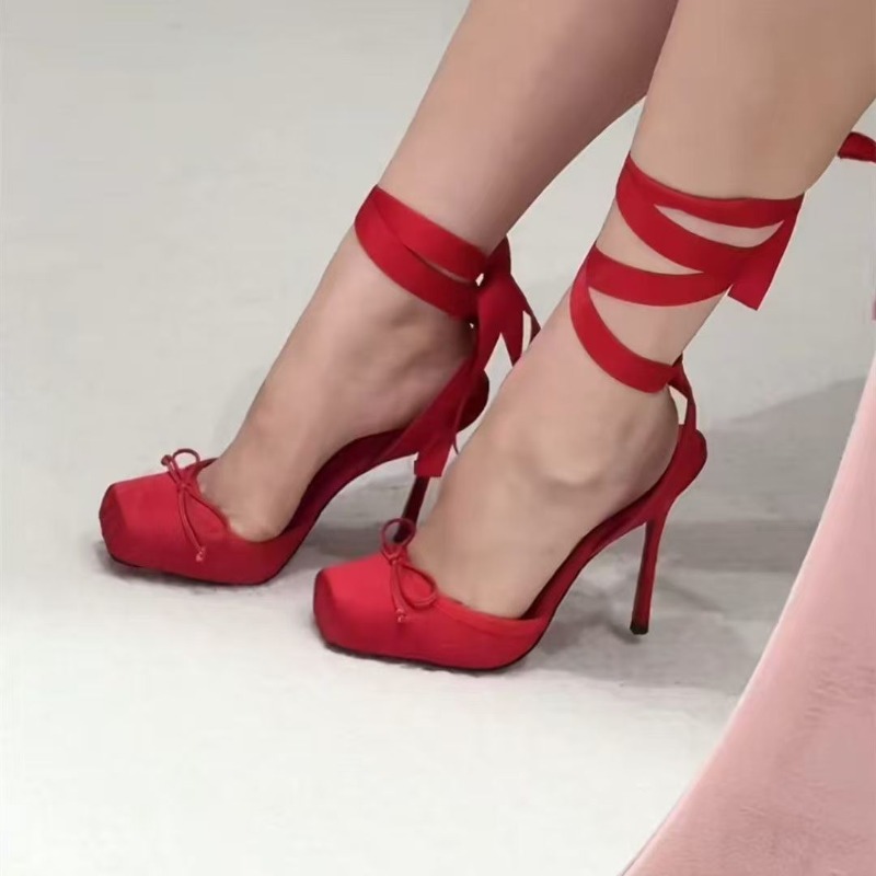 Rode schoenen met hoge hakken, - Women'S Shoes Veja recensie en prijs
